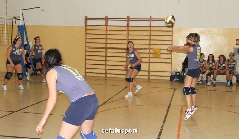 111116 volley 074y_tn.jpg